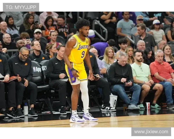 NBA官方2024年公布新规则调整强化比赛节奏和观赏性